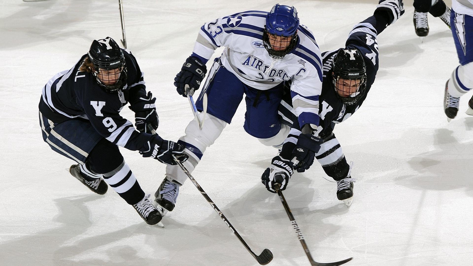 世界杯解说员“名场面”合集 金句频出被网友疯传